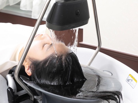 【守山駅】≪完全個室のプライベートサロン≫≪月8日休み≫≪社会保険完備≫≪入客チャンスあり≫≪有給休暇あり≫パートさん歓迎！！歩合給もしっかり還元してもらえるので高収入も目指せます！地域密着で大人気のヘアサロン！「FREYJA（フレイヤ）」からスタイリスト（美容師）の求人☆★