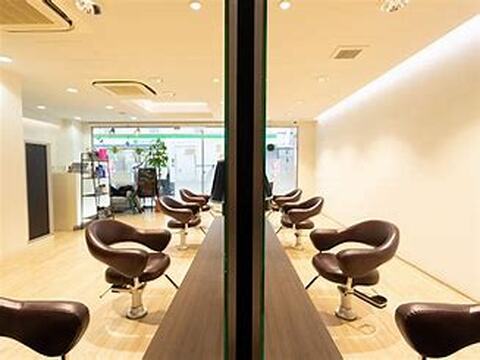 【西葛西】◆社会保険完備◆完全週休2日制、有給休暇あり◆実働8時間◆ママさん、パート・アルバイトの方も募集！土日祝休みも月に1、2回取得可能！しっかりとしたお休みと高い平均単価で稼ぎやすく働きやすい「too hair（トゥーヘア）」からスタイリスト（美容師）の求人☆★