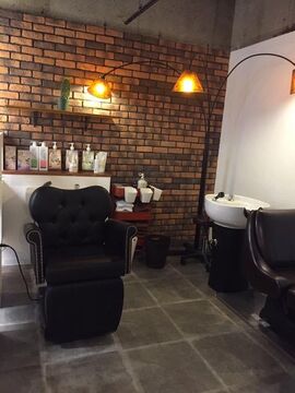 【アイランド北口】≪社会保険完備≫≪有給休暇あり≫≪正社員と業務委託を選択可能≫自分のライフスタイルに合わせて働ける環境です。閑静な住宅街にある働きやすさを追求したお店です！「CASA BLANCA（カサブランカ）」からスタイリスト（美容師）の求人★☆