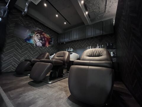 【新宿駅】≪完全週休2日制≫≪マンツーマン接客≫≪土日祝休みOK≫≪最低保証給あり≫≪交通費全額支給≫≪住宅手当あり≫業務委託が初めての方も安心！諸費用会社負担あり・新規入客可能！「she2.shinjuku（シシシンジュク）」からスタイリスト（美容師）の求人☆★