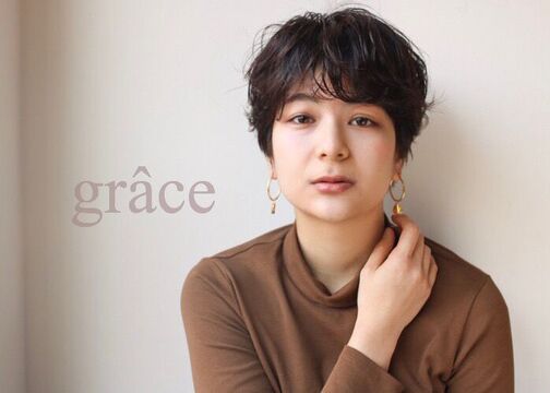 【西宮北口】≪社会保険完備≫≪20時までに退勤可能≫幅広い層のお客様から愛される地域密着サロン！お子さんへの理解もありママさん美容師さんも大歓迎！安心して働いてもらえる環境を用意しています。「grace 西宮北口店（グラースニシノミヤキタグチテン）」からアシスタント（美容師）の求人★☆