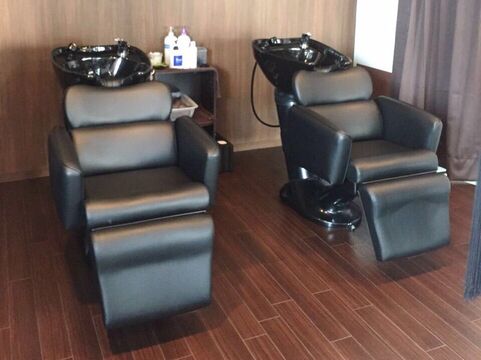 【学園前】◇◆社会保険あり◆◇長く勤めれば勤めるほど、条件UP！ハイキャリアの方でも安心して働ける環境が魅力です♪カラー専門店Lily（リリー）からカラーリスト（美容師）の求人☆★