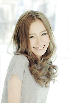 【JR三ノ宮】≪月給23万円スタート！≫≪平均20時退社♪≫≪新規カット入客チャンス大♪≫駅から好アクセスの隠れ家的プライベートサロン“LaLa Terrace（ララテラス）”からスタイリスト（美容師）の求人☆★☆