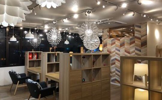 【琴似駅】≪毎週日曜、祝日が定休日・社会保険完備・高月給スタート・月休8日≫ブランクがある方も大歓迎！長く安心してお仕事が出来る環境のお店です！お子様からご年配の方まで幅広い年代のお客様から愛されているヘアサロン「さくらヘアー 琴似店（サクラヘアーコトニテン）」からスタイリスト（美容師）の求人★☆