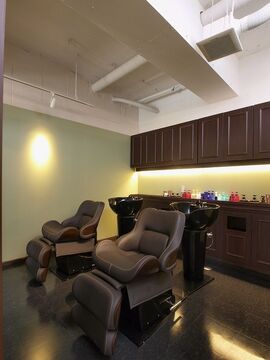 【桜坂】≪月給18万円スタート≫カット講習やサロンのマネジメント講習をされているオーナーさんが居るので幅広い技術・知識が学べます！！「LIANA Hair Atelier（リアナ ヘアー アトリエ）」からアシスタント（美容師）の求人☆☆