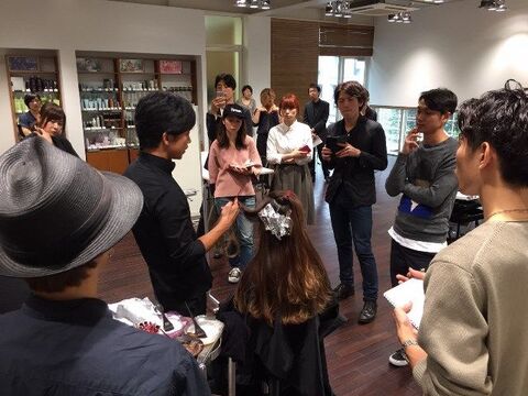 【六本木】≪社会保険完備≫≪月8〜10日休み≫≪マンツーマンレッスン≫≪産休・育休制度あり≫など福利厚生も充実★一人一人に合わせた働き方が出来る♪カラーに特化している「montblan criket（モンブランクリケット）」からアシスタント（美容師）の求人★☆