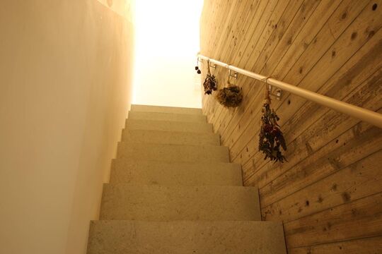 【浜の宮】≪20時までに退勤可能≫≪完全週休二日制≫≪社会保険完備≫≪日曜休みOK≫≪有給休暇あり≫≪産休育休実績あり≫≪ママさん歓迎≫≪車、バイク通勤OK≫≪アイラッシュ、ネイル、着付けを学べる≫トータルビューティーサロン！様々な技術を身に着けたい方にオススメ！「moon bow（ムーンボウ）」からスタイリスト（美容師）の求人☆☆