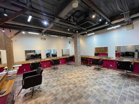 【中百舌鳥】≪社会保険完備≫≪月8日休み≫≪時短社員の相談も可！≫基本給は最大30万円！頑張り次第で歩合給も発生するため、がっつり稼げる環境です！ハイトーンが人気のサロン「star-river（スターリバー）」からスタイリスト（美容師）の求人★☆