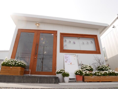 【大久保】≪社会保険完備≫≪日曜定休≫≪平均18時退勤≫サロンワーク経験のある方歓迎！プライベートも充実できる環境なのでママさんでも活躍できる！「Lit nail（リットネイル）」からネイリスト（ネイル）の求人☆★