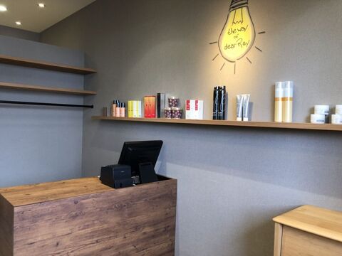 【守谷駅】≪産休育休実績あり≫≪社会保険完備≫≪完全週休2日制≫働きやすさ重視！プライベートと両立しながら働けます！「Ray 守谷店（レイモリヤテン）」からアシスタント（美容師）の求人★☆