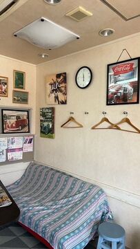 【中山寺】≪月給25万円スタート≫≪年3回の連休あり≫カット、カラー、パーマ！様々なメンズスタイルを網羅する人気サロン！得意な技術を磨いてどんどんスキルアップしてもらえます！ママさん理容師さんも大募集！「BarBer クレスト（バーバークレスト）」からスタイリスト・アシスタント（理容師）の求人☆★