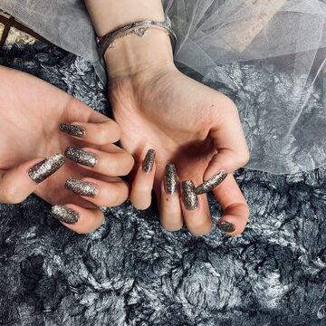 【京橋】私服勤務OK！メイク・髪色自由！おしゃれをして働く事が出来る環境！今までの経験をフルで生かしてみませんか ”morelia nail（モレリア ネイル）”からネイリスト（ネイル）の求人