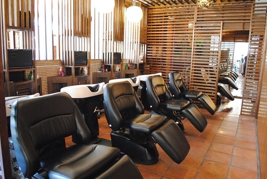 【恵比寿】≪完全週休2日制≫≪社会保険完備≫≪夏季休暇あり≫≪誕生日休暇あり≫≪早期スタイリストデビュー可能≫髪質改善が定評のサロン！様々な技術を学ぶことができ、スキルアップしたい方にもオススメのサロンです！「MERON 恵比寿（メロンエビス）」からアシスタント（美容師）の求人☆★