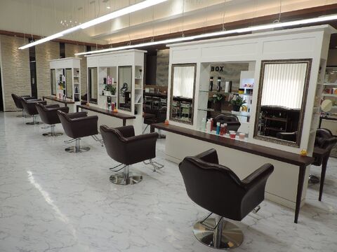 【和白】≪高月給スタート・お休み日数選択OK・社会保険完備・日曜日お休みOK≫充実した福利厚生で長くお仕事できる環境♪毎月多くのお客様がご来店される「CANDY BOX 和白店（キャンディボックスワジロテン）」からスタイリスト（美容師）の求人☆☆