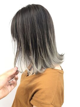 【岡山駅】≪高収入も狙える≫≪完全自由出勤≫≪抜群の入客力≫業務委託経験がない方でも大歓迎！自分らしく働けるサロン「GRAN LUSSO 岡山駅前店（グランルッソオカヤマエキマエ）」からスタイリスト（美容師）の求人☆★