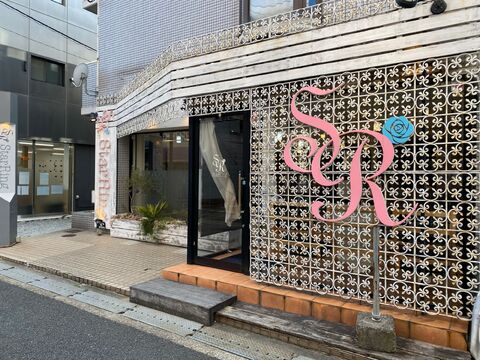 【鴻池新田】≪月8〜10日休み≫≪月給23万円〜≫≪社会保険完備≫≪住宅手当あり≫≪美容師とアイリストの兼任可能≫カット入客チャンスも多く、今までの経験を生かしていけます！髪の毛以外の事でもお客様に相談されるアットホームサロン「StarRing（スターリング）」からスタイリスト（美容師）の求人☆★