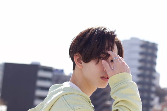 【三条】◆完全週休2日制・有給休暇あり・社会保険完備◆ママさん美容師も歓迎！ブランクがあっても復帰しやすい環境です。安売りではない、上質なサービスを提供できるサロン「freera 京都河原町三条店（フリーラキョウトカワラマチサンジョウテン）」からスタイリスト（美容師）の求人☆★