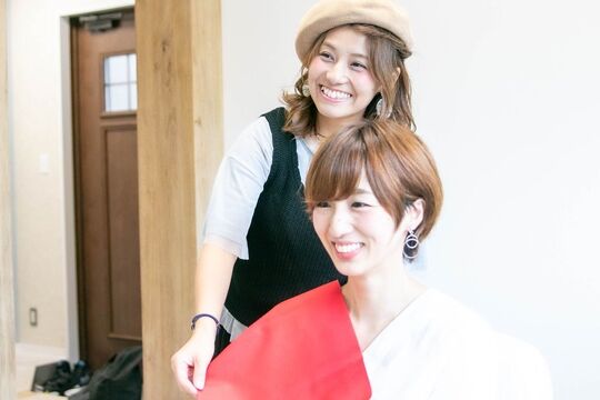 【志免】≪日曜、月曜が定休・営業時間は17時まで・選べる休日数・社会保険完備・マンツーマン接客≫美容師を長く続けたい方や働き方にお悩みの方へオススメ！スタッフにとってより働きやすいお店にします！「Soara by Cotton（ソアラバイコットン）」からスタイリスト（美容師）の求人★☆