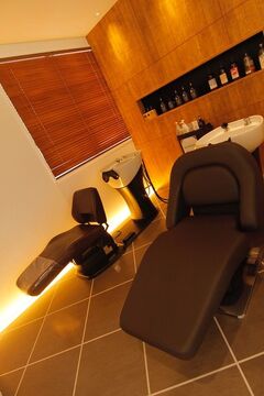 【周船寺駅】≪社会保険完備・営業中レッスンOK・高時給スタート≫駅チカでアクセスもバッチリ！エイジングケアで大人気のヘアサロン「Hair Make Cocoro（ヘアーメイクココロ）」からアシスタント（美容師）の求人☆★