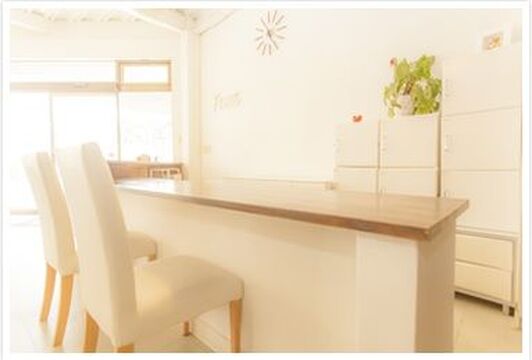 【鳴尾】≪国民健康保険2万円迄負担あり♪≫≪月に1度17時上がりあり≫入客チャンスあり！まるでカフェのようなアットホームなお店ですよ！“FRAIS HAIR（フレイスヘアー）”からスタイリスト（美容師）の求人☆★