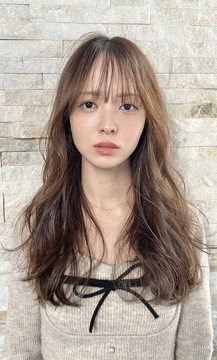 【代官山】≪社会保険完備≫≪完全週休2日制≫≪客単価13000円≫≪20時までに退勤可能≫レイヤーカット・韓国ヘア・キレイめウルフが人気のサロン！可愛い内装も人気の秘訣！高い技術を持ったスタイリスト在籍サロンのため、スキルアップがしたい方必見！「lemiie 代官山（レミエダイカンヤマ）」からスタイリスト（美容師）の求人★☆