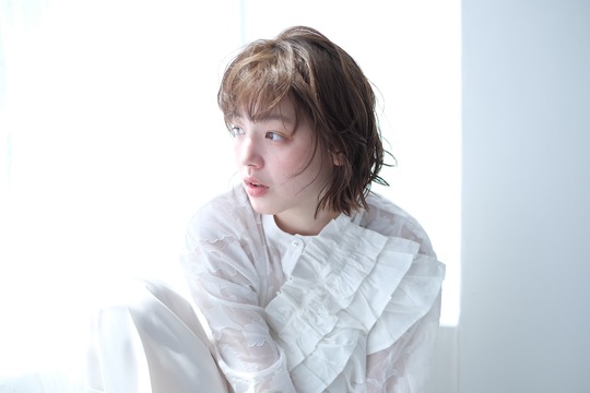 【京橋】≪社会保険完備＆有給休暇あり≫1年半での早期デビューも可能！カラー講師として活躍するオーナーの下でしっかり学べます。「Neale.（ニール）」からアシスタント（美容師）の求人☆★☆