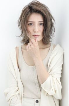 【岡本】≪月給25万円以上≫≪社会保険完備≫≪完全週休2日制≫≪毎週日曜定休！≫≪有給休暇あり≫女性が働きやすいよう時間や休みも応相談！やり甲斐と働きやすさ、どちらも大切にする「CHLAN 岡本店（クランオカモトテン）」からスタイリスト（美容師）の求人☆★