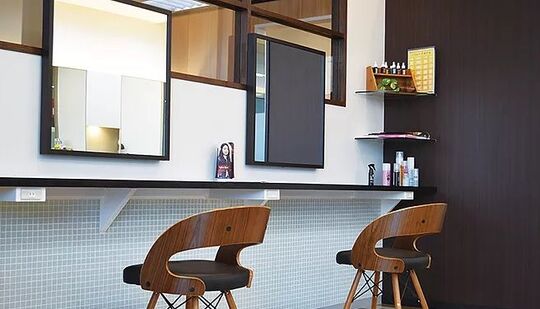 【山口駅】≪社会保険完備♪≫安心してスタイリストデビューを目指せる環境が整った人気サロン！レッスンは営業時間内にするので毎日遅くまで残る事も無くプライベートも充実！サロンワーク以外でも色んな技術を学べます！“New Style CORE（ニュースタイルコア）”からアシスタント（美容師）の求人★☆