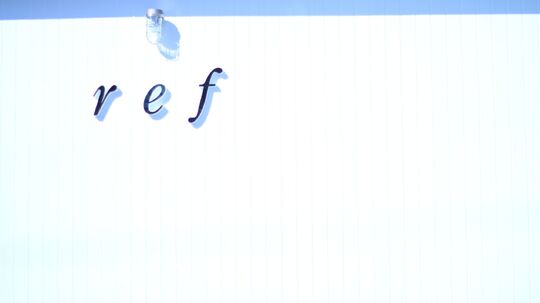 【山ノ内】≪積極採用中≫≪完全週休2日制≫≪毎週月曜、火曜休み≫≪社会保険完備≫未経験の方でも安心の研修制度あり営業中レッスンも可能で、2年でスタイリストデビューが可能！「ref（リフ）」からアシスタント（美容師）の求人★☆