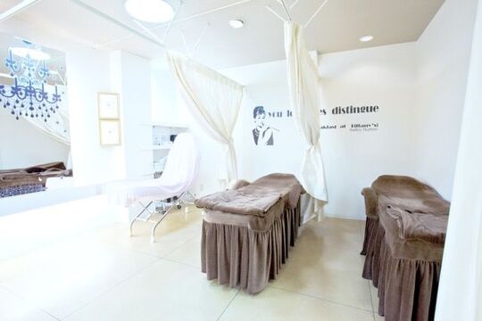 【河内花園】19時営業終了・毎月1回日曜定休あり・歩合でしっかり還元！美容室併設・地域密着型のアイラッシュサロン「abije（アビエ）」からアイリスト（まつげエクステ・まつげパーマ・アイブロウ）の求人☆☆