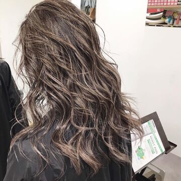 【五条】≪月7日休み≫≪土日休み相談可能≫≪入客チャンスあり≫ブリーチや特殊なカラーのオーダー比率が高いサロン◎カラーを極めたい方におすすめなサロン！「S.i（エスアイ）」からスタイリスト（美容師）の求人☆★