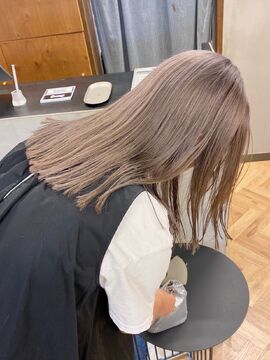 【福島駅】≪完全週休2日≫≪土日休みOK≫≪2年でデビュー可能！≫≪営業中レッスンOK！≫≪社会保険完備≫≪20時退勤可能≫お洒落に敏感なお客様が通う実力派サロン！プライベートも充実しながら働ける！！「swag（スワッグ）」からアシスタント（美容師）の求人☆★