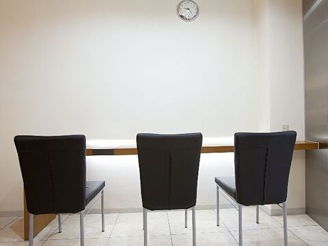 【石橋】アシスタントでも嬉しい手当あり♪レッスンもしっかり見てくれるので確実にスキルアップ出来る環境の少人数×アットホームなサロン“hair mode solare（ヘアー モード ソラーレ）”からアシスタント（美容師）の求人♪新卒生・通信生・未経験OK★☆