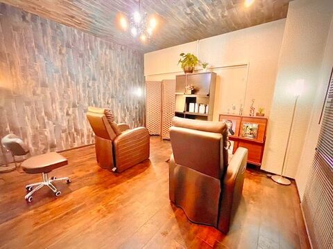 【西院】≪事業拡大に伴い多数募集≫≪毎日19時に退勤可能≫≪社会保険完備≫≪完全週休2日制≫≪1年半の早期デビュー可能≫≪営業時間内レッスンOK≫美容師と兼任でまつ毛パーマやアイブロウも学べる！朝礼や終礼、ミーティングもなし！「Hair Cannery Row（ヘアーキャナリーロウ）」からアシスタント（美容師）の求人☆★☆