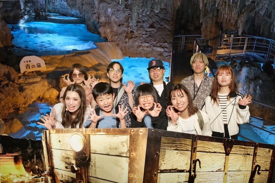 【飯塚駅】≪月7,8日休み≫≪土日休みOK≫≪GW休暇あり≫≪19時までに退勤可能≫≪ママさんの応募歓迎≫≪社会保険完備≫福利厚生も充実！研修制度もあり、スタッフが働きやすい環境を用意！「Kalon hair（カロンヘアー）」からアシスタント（美容師）の求人☆★