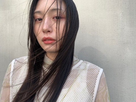 【松屋町】≪ウィッグ代支給＆住宅手当あり≫≪育休産休実績あり＆復帰後サポートあり≫≪社会保険完備＆完全週休2日制≫営業内アカデミーで着実にスキルアップが目指せます！サロンワークだけでなく、スタイル作りも学べる環境です！ナチュラル系隠れ家サロン「tahie（タヒエ）」からアシスタント（美容師）の求人☆★☆