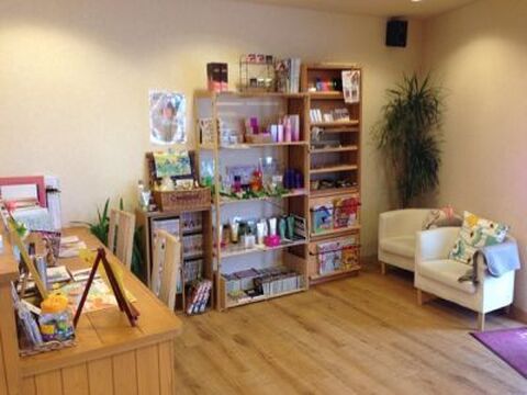 【南海貝塚】≪完全週休2日＆だんじり休暇3連休≫≪実働8時間の2部制≫≪月給20万円以上≫新規＆リピーター共に集客力が高く入客チャンスバッチリ！朝だけ、夕方だけなどのパートさんも歓迎！「hair Colet（ヘアーコレット）」からスタイリスト（美容師）の求人です☆★☆