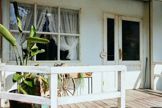 【今福鶴見】最低保証給制度有り◆完全マンツーマンスタイルなので、お客様としっかり関わっていけますよ！人気トリートメントを扱う「terrace 今福鶴見店（テラスイマフクツルミテン）」からスタイリスト（美容師）の求人☆★