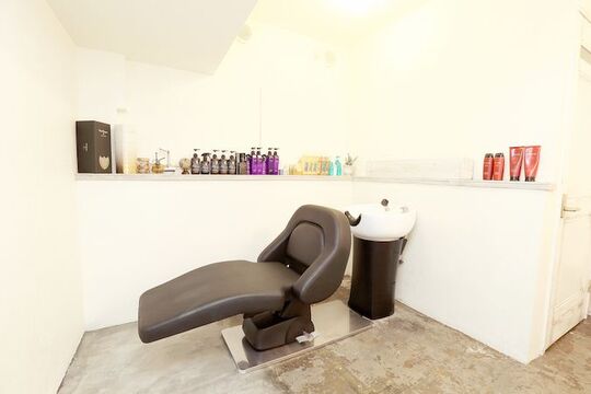 【外苑前】≪完全週休二日制≫人間関係も良く、やりたいことを応援してくれる環境です！自社開発のトリートメントがあるサロン「NOLUE 表参道（ノルエオモテサンドウ）」からアシスタント（美容師）の求人☆★