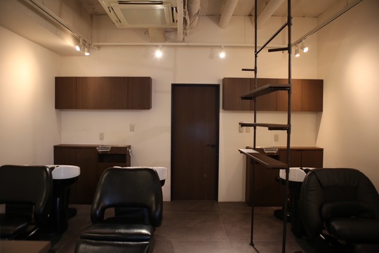 【放出】≪客単価1万円程の高単価サロン≫全国で数人しかいない髪の病院認定サロン！住宅手当や家族手当があり働きやすい環境！セミナー費用の負担もあるのでスキルを磨きたい方にもオススメ！「Remix hair（リミックスヘア）」からスタイリスト（美容師）の求人☆★