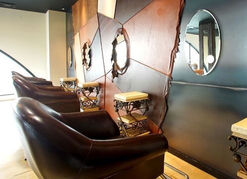 【東舞鶴】≪業務委託…週3日〜、1日3時間〜相談可≫≪正社員…月8日休み・社会保険完備≫ライフスタイルに合わせた働き方ができます！集客も好調でしっかり稼げる「Luxtz（ラグズ）」からスタイリスト（美容師）の求人☆★☆