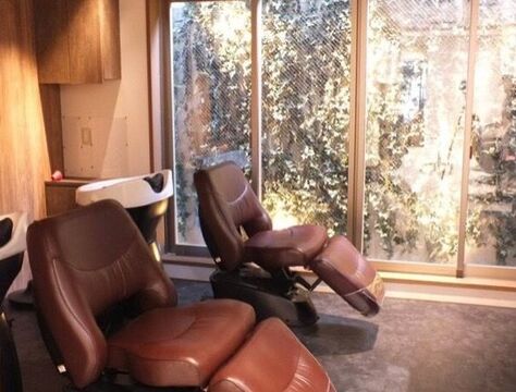 【丸太町駅】数をこなすのに疲れたあなたへ、30代以上の女性で美容師を続けるならソアリス！≪1日2～3名担当数で売上100万円到達可能≫≪完全週休2日制≫≪8年間離職率0≫≪平均客単価20000円前後≫≪土日祝休みOK≫平均退社18～19時！ブランクがあっても独自のマニュアルで安心して入客していける！「髪質改善 soiris（カミシツカイゼンソアリス）」からスタイリスト（美容師）の求人☆★☆