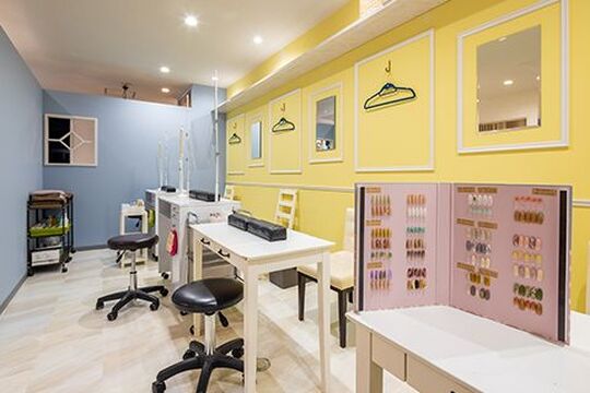 【荒江】《社保完備》地域密着型で多くのお客様とふれあいます♪トータルビューティーで世代を問わずキレイを創る「arl. 荒江店（アールアラエテン）」からアイリスト（アイデザイナー・まつげエクステ）の求人☆☆