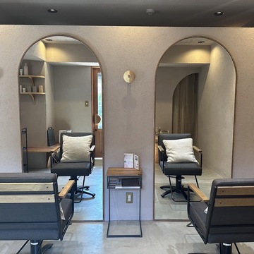 【桃山台】≪週2日、1日4時間勤務～≫≪土日祝休み、連休OK≫≪ママさんや復帰美容師歓迎≫≪16時までの勤務OK≫≪スタイリストオンリー≫オトナ女性に人気のサロン！働き方の自由度は高く、スタッフ同士助け合ってサロンづくりをしています！「hec hair（ヘックヘアー）」からスタイリスト（美容師）の求人☆☆