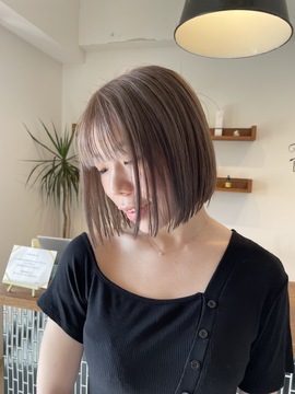 【藤井寺駅】≪完全週休2日制≫≪社会保険完備≫≪有給休暇あり≫新店舗出店予定なので、オープニングスタッフ大歓迎です！平均退社時間19時！スタッフの働きやすさを大事にしています！広々としておしゃれなサロン！「DRESS（ドレス）」からスタイリスト（美容師）の求人★☆