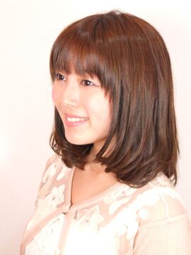 【元町】≪20時までに退勤可能≫≪土日休みOK≫≪技術売上50％〜還元or指名売上60％還元〜／フリー売上40％還元〜を選べる≫≪ライフスタイルに合わせた勤務が可能≫大人の女性に人気の、癒しの空間が広がるサロン！頑張った分稼げて、予約次第で20時までに退勤可能です♪avunir（アヴニール）からスタイリスト（美容師）の求人☆★