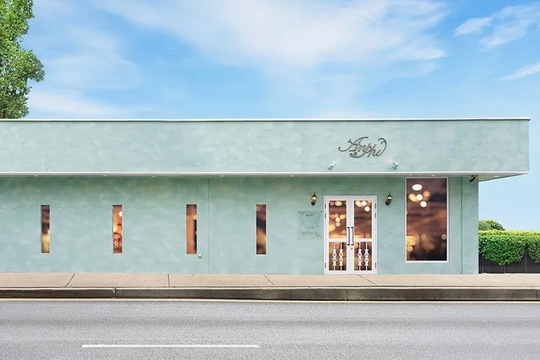 【金沢文庫】 保障給あり  完全マンツーマン  独立支援制度あり 住宅地に佇む地域に愛されるヘアサロン★完全歩合制 フリー44％／指名55％還元 により平均月収35万円以上!!!土日休みなどプライベート重視もOK★Anphi 金沢文庫（アンフィカナザワブンコ）からスタイリスト（美容師）の求人★☆