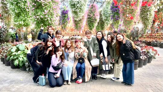 【難波】アシスタントの内から指名料還元で平均月給24～25万円！！！≪社会保険完備≫≪月18日出勤≫≪営業時間内朝レッスン≫長く安心して働ける！着付け講習や撮影もある女性活躍サロン「HELME NAMBA olol（エルメナンバマルイ）」からアシスタント（美容師）の求人☆☆