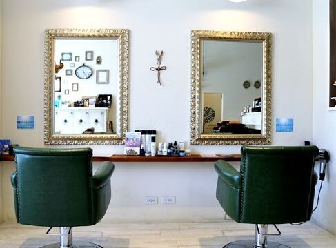 【西鉄久留米】≪住宅手当あり・社会保険完備・月8日休み・業務委託もOK≫幅広い世代のお客様がご来店！お客様としっかり向き合って施術したい方にオススメ！長く活躍できる環境が整っているアットホームサロン「girouette（ジルエット）」からスタイリスト（美容師）の求人☆★☆