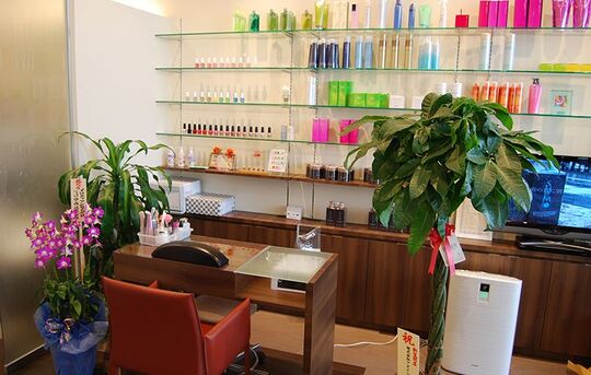 【星田】≪月8日休み≫≪賞与あり≫≪平均退社19時≫幅広い技術を学ぶことが可能！！連休も取得しやすい♪“TOP HAIR Rest（トップヘアーレスト）”からスタイリスト（美容師）の求人☆★☆